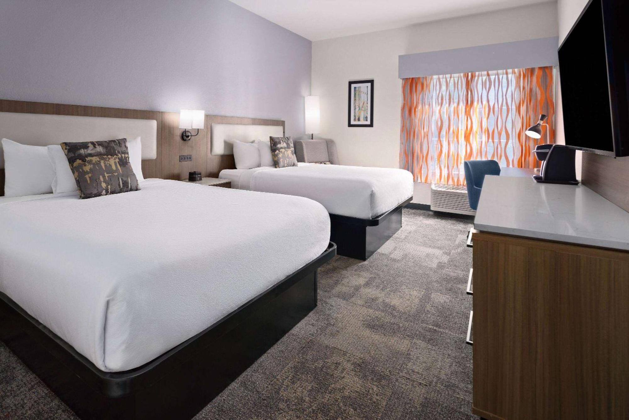 La Quinta By Wyndham Atlanta South - Newnan Hotel Exterior photo