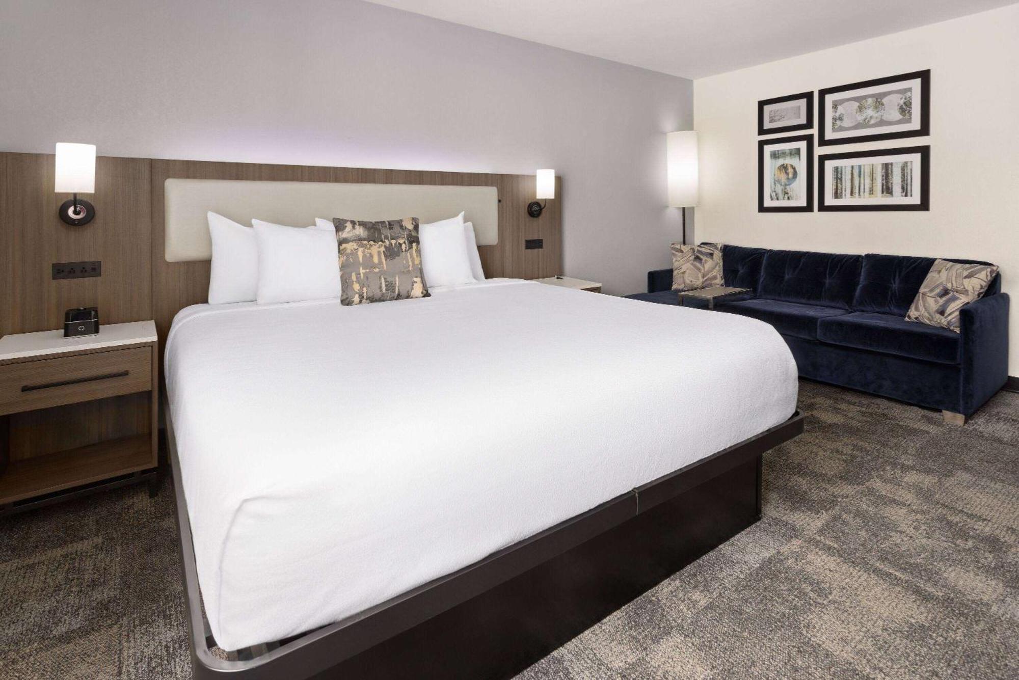 La Quinta By Wyndham Atlanta South - Newnan Hotel Exterior photo