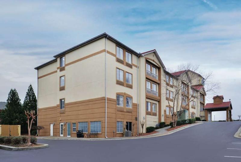 La Quinta By Wyndham Atlanta South - Newnan Hotel Exterior photo